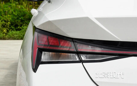 Hyundai Elantra, 2026 год, 2 100 000 рублей, 17 фотография