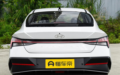 Hyundai Elantra, 2026 год, 2 100 000 рублей, 16 фотография