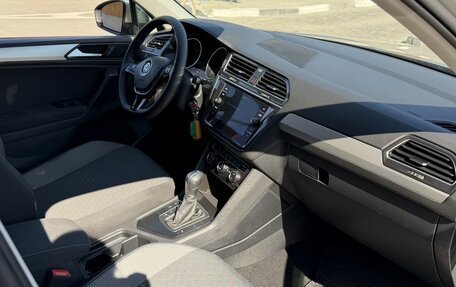 Volkswagen Tiguan II, 2019 год, 2 200 000 рублей, 8 фотография