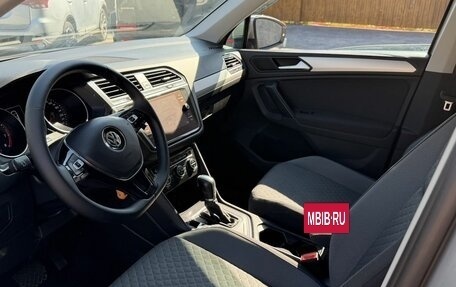 Volkswagen Tiguan II, 2019 год, 2 200 000 рублей, 7 фотография
