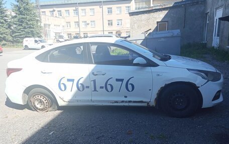 Hyundai Solaris II рестайлинг, 2017 год, 400 000 рублей, 5 фотография