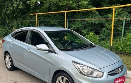 Hyundai Solaris II рестайлинг, 2011 год, 670 000 рублей, 1 фотография