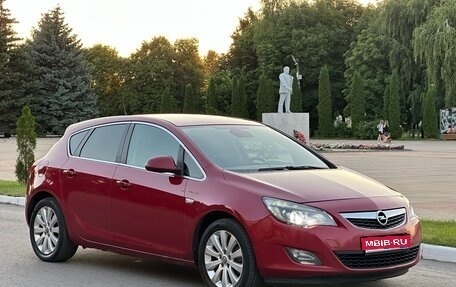 Opel Astra J, 2010 год, 550 000 рублей, 1 фотография