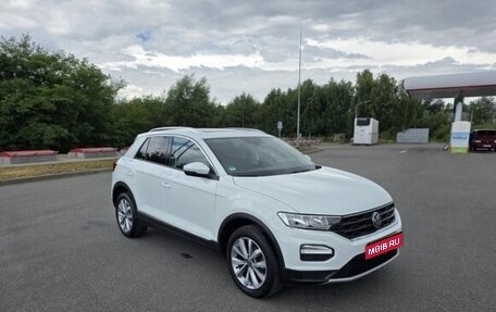Volkswagen T-Roc I, 2023 год, 1 850 000 рублей, 1 фотография