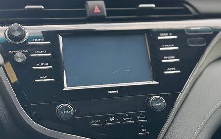 Toyota Camry, 2019 год, 2 600 000 рублей, 6 фотография