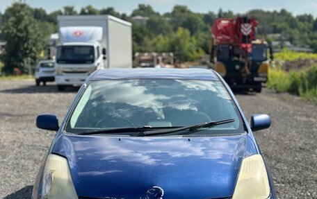 Toyota Prius, 2003 год, 260 000 рублей, 2 фотография