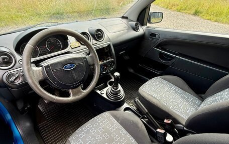 Ford Fiesta, 2003 год, 219 000 рублей, 10 фотография