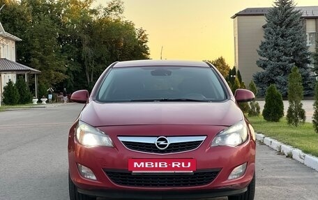 Opel Astra J, 2010 год, 550 000 рублей, 2 фотография