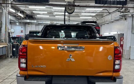 Mitsubishi L200, 2024 год, 5 600 000 рублей, 6 фотография