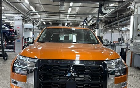 Mitsubishi L200, 2024 год, 5 600 000 рублей, 8 фотография
