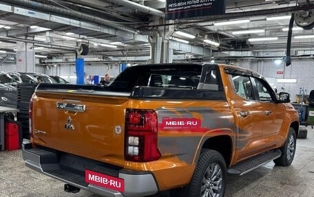 Mitsubishi L200, 2024 год, 5 600 000 рублей, 2 фотография