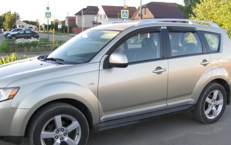 Mitsubishi Outlander III рестайлинг 3, 2008 год, 800 000 рублей, 5 фотография