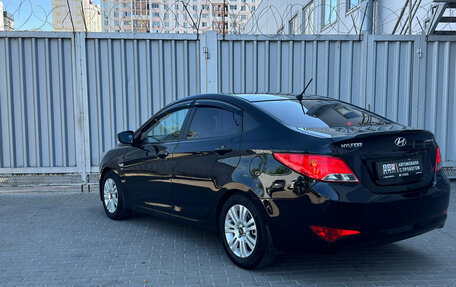 Hyundai Solaris II рестайлинг, 2015 год, 1 129 000 рублей, 4 фотография