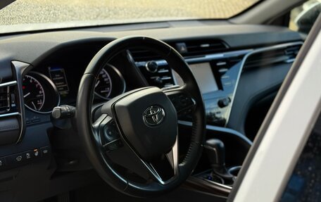 Toyota Camry, 2020 год, 3 000 000 рублей, 15 фотография