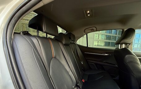 Toyota Camry, 2020 год, 3 000 000 рублей, 12 фотография