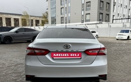 Toyota Camry, 2020 год, 3 000 000 рублей, 8 фотография