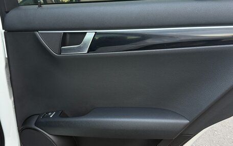 Mercedes-Benz C-Класс, 2012 год, 1 900 000 рублей, 16 фотография