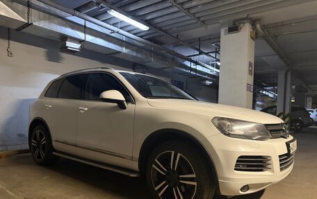 Volkswagen Touareg III, 2012 год, 1 750 000 рублей, 3 фотография