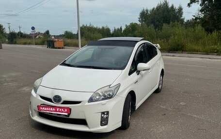 Toyota Prius, 2010 год, 1 200 000 рублей, 2 фотография