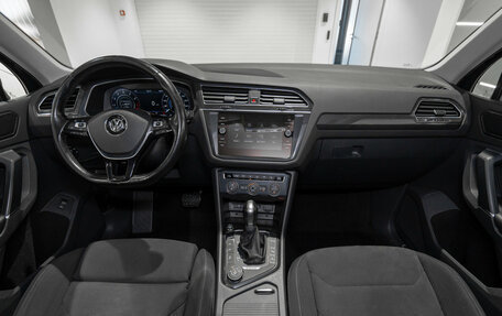 Volkswagen Tiguan II, 2017 год, 2 545 000 рублей, 8 фотография