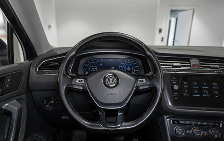 Volkswagen Tiguan II, 2017 год, 2 545 000 рублей, 10 фотография