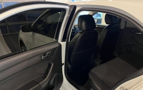 Volkswagen Polo VI (EU Market), 2021 год, 1 645 000 рублей, 24 фотография