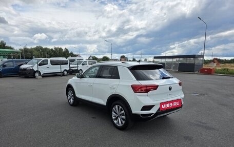 Volkswagen T-Roc I, 2023 год, 1 850 000 рублей, 9 фотография