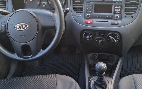 KIA Rio II, 2011 год, 790 000 рублей, 9 фотография