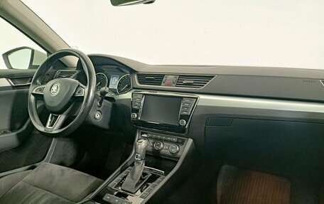 Skoda Superb III рестайлинг, 2016 год, 1 349 000 рублей, 13 фотография