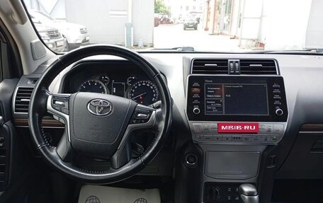 Toyota Land Cruiser Prado 150 рестайлинг 2, 2021 год, 5 600 000 рублей, 5 фотография