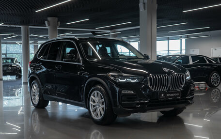 BMW X5, 2019 год, 6 300 000 рублей, 2 фотография