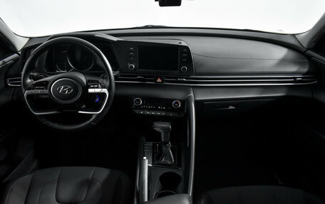 Hyundai Elantra, 2021 год, 1 997 890 рублей, 15 фотография