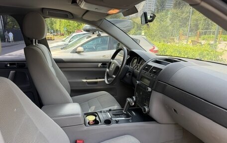 Volkswagen Touareg III, 2005 год, 999 999 рублей, 10 фотография