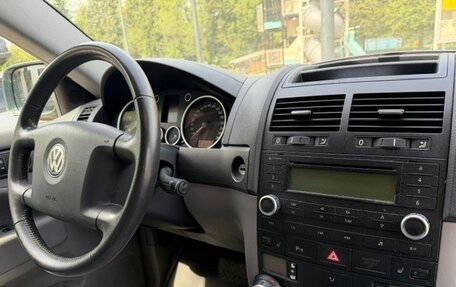 Volkswagen Touareg III, 2005 год, 999 999 рублей, 12 фотография