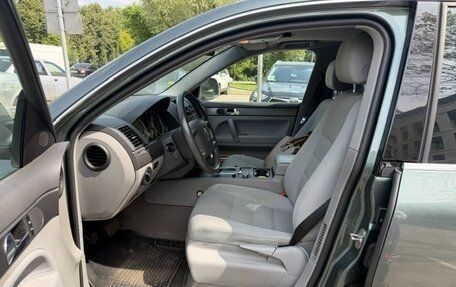 Volkswagen Touareg III, 2005 год, 999 999 рублей, 16 фотография