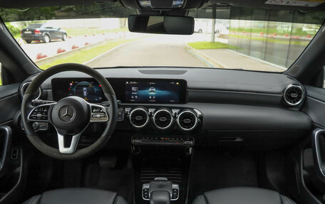 Mercedes-Benz CLA, 2019 год, 2 299 000 рублей, 13 фотография