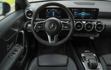 Mercedes-Benz CLA, 2019 год, 2 299 000 рублей, 14 фотография