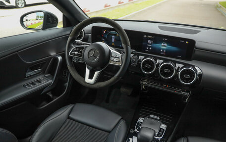 Mercedes-Benz CLA, 2019 год, 2 299 000 рублей, 12 фотография