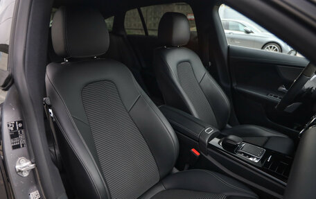 Mercedes-Benz CLA, 2019 год, 2 299 000 рублей, 27 фотография