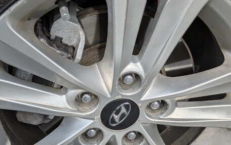 Hyundai Sonata VI, 2011 год, 795 000 рублей, 6 фотография