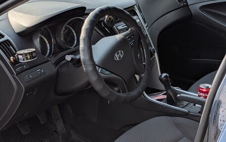 Hyundai Sonata VI, 2011 год, 795 000 рублей, 19 фотография