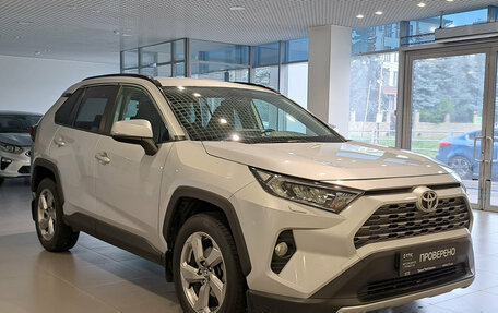 Toyota RAV4, 2019 год, 2 359 000 рублей, 3 фотография