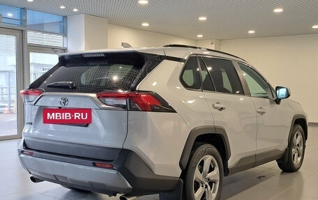 Toyota RAV4, 2019 год, 2 359 000 рублей, 6 фотография