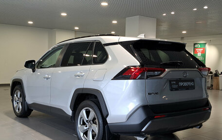 Toyota RAV4, 2019 год, 2 359 000 рублей, 8 фотография