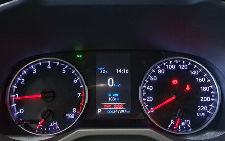Toyota RAV4, 2019 год, 2 359 000 рублей, 16 фотография