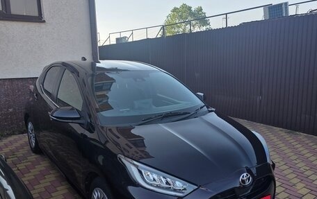 Toyota Yaris, 2020 год, 1 600 000 рублей, 1 фотография