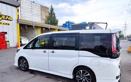 Honda Stepwgn IV, 2019 год, 2 550 000 рублей, 6 фотография