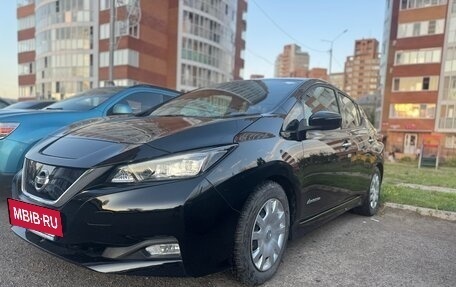 Nissan Leaf II, 2017 год, 1 790 000 рублей, 5 фотография