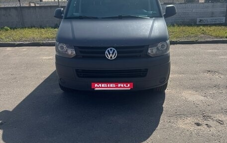 Volkswagen Transporter T5 рестайлинг, 2011 год, 1 300 000 рублей, 2 фотография
