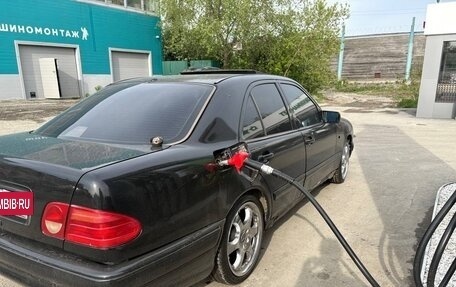 Mercedes-Benz E-Класс, 1998 год, 275 000 рублей, 4 фотография